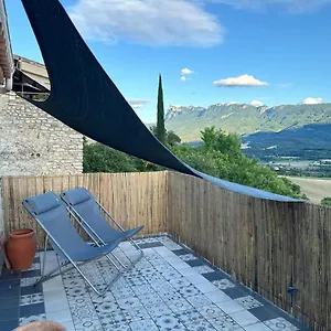 maison-avec-toit-terrasse-dans-le-vieux-mirabel.hotels-rhonealpes.com/