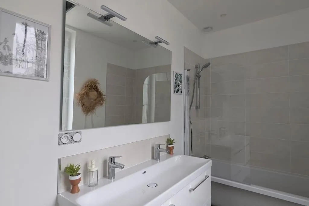 New Cosy Oasis - 2Ch - 75 M2 Grande Terrasse Collective Apartment Lourdes France